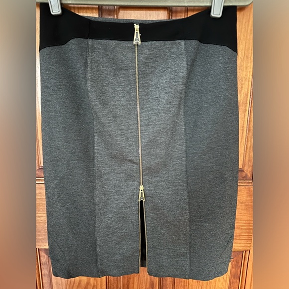 VDP Collection Lead Pencil Skirt in Size 8 - Picture 9 of 11